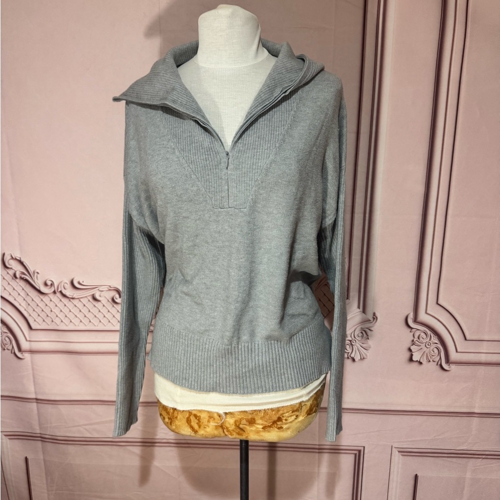 badgley mischka Woman Large Heather Gray Quarter Zip Sweater Dropped Collar New